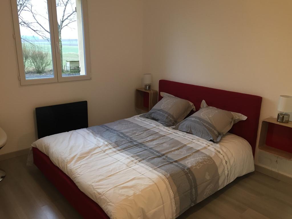 Les Gites Du Vieux Frene Longavesnes Kültér fotó